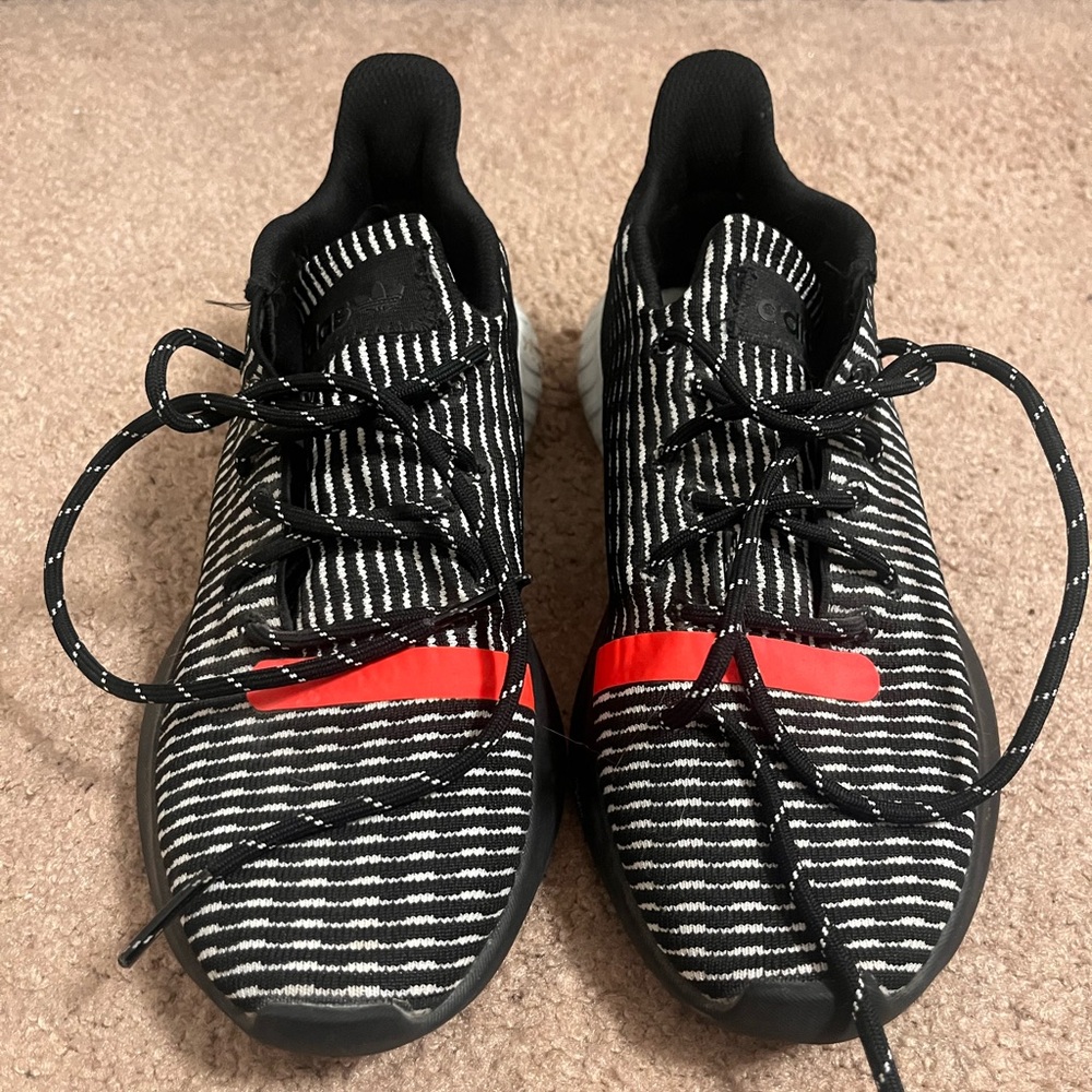 adidas Men’s Black and White Sneakers